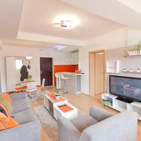 Apartment Orange